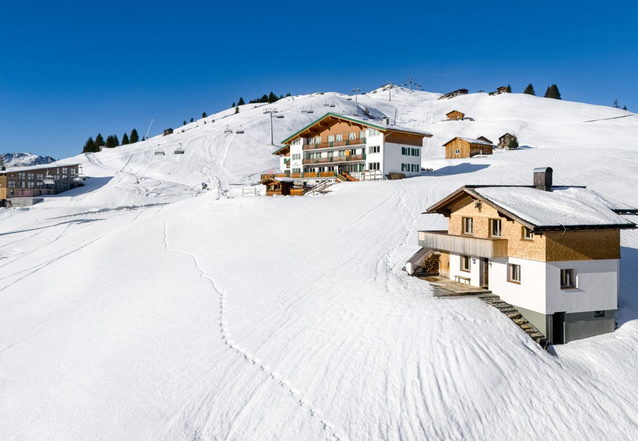 House in Damüls - Haus Hämmerle mit Ski in - Ski out