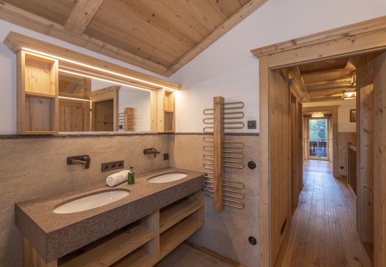 House in Tschagguns - Slopeside Mountain House with Hot Tub