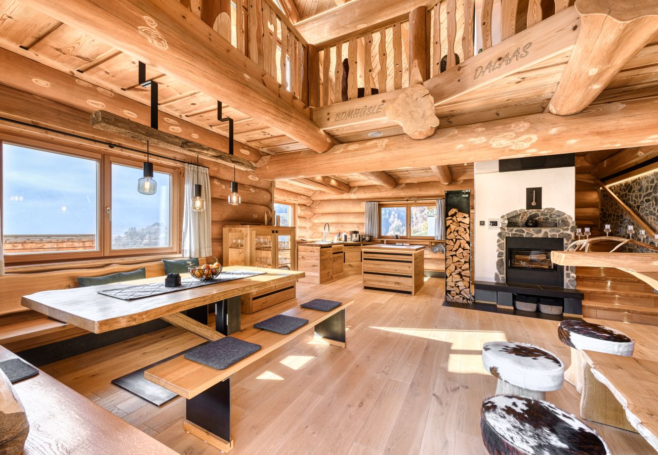 Chalet in Dalaas - Sonnenchalet Bomhuesle