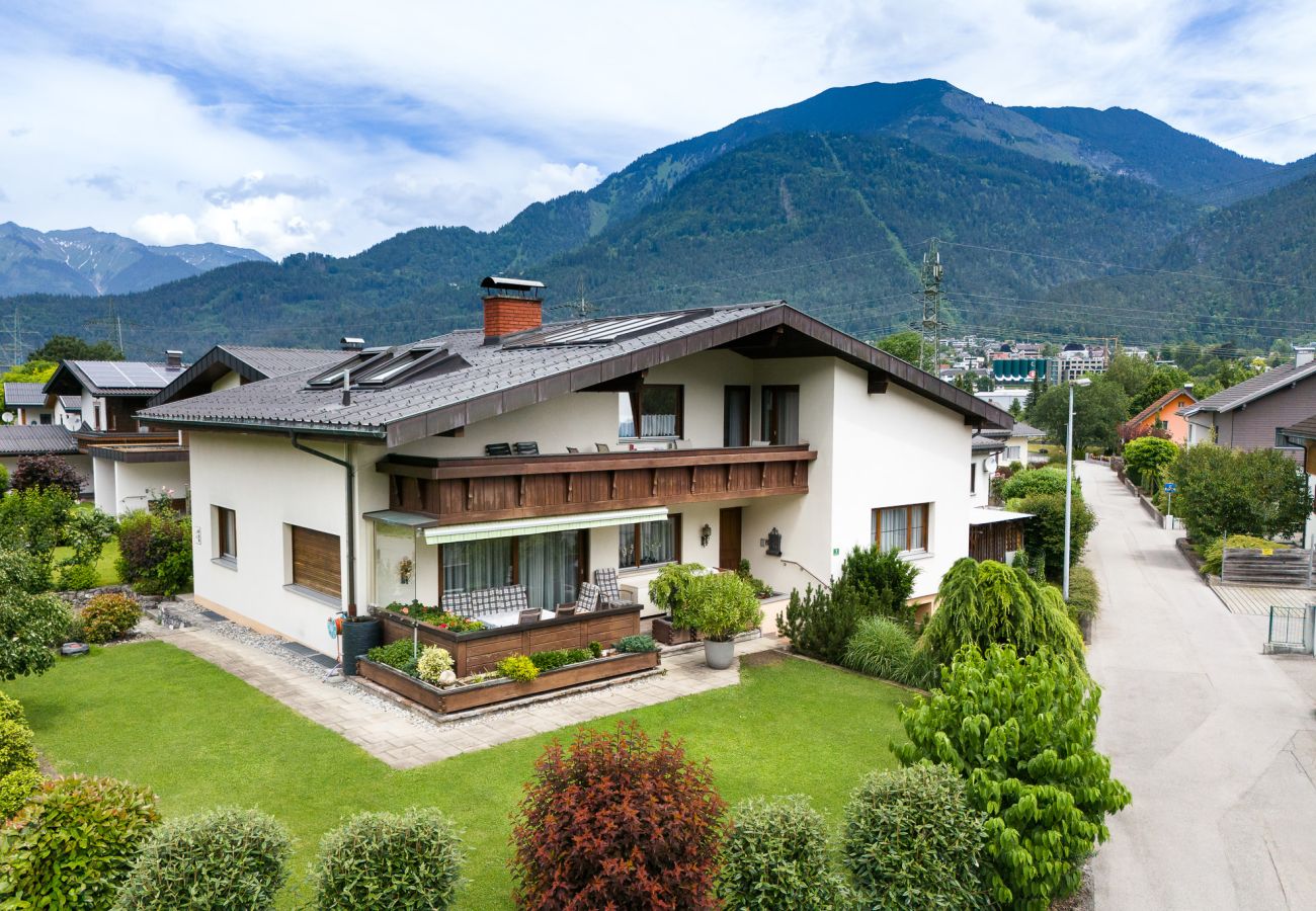 Appartement in Bürs - FeWo mit 3 Schlafzimmern + Balkon - Schrottenbaum