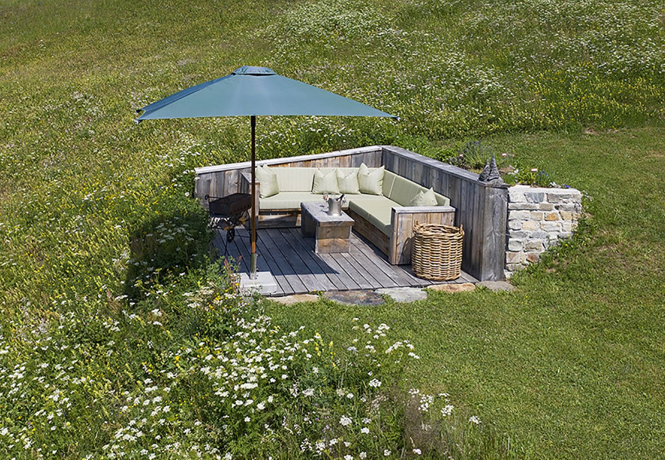 Huis in Bartholomäberg - Detached Timber Panorama Winter Mountain House