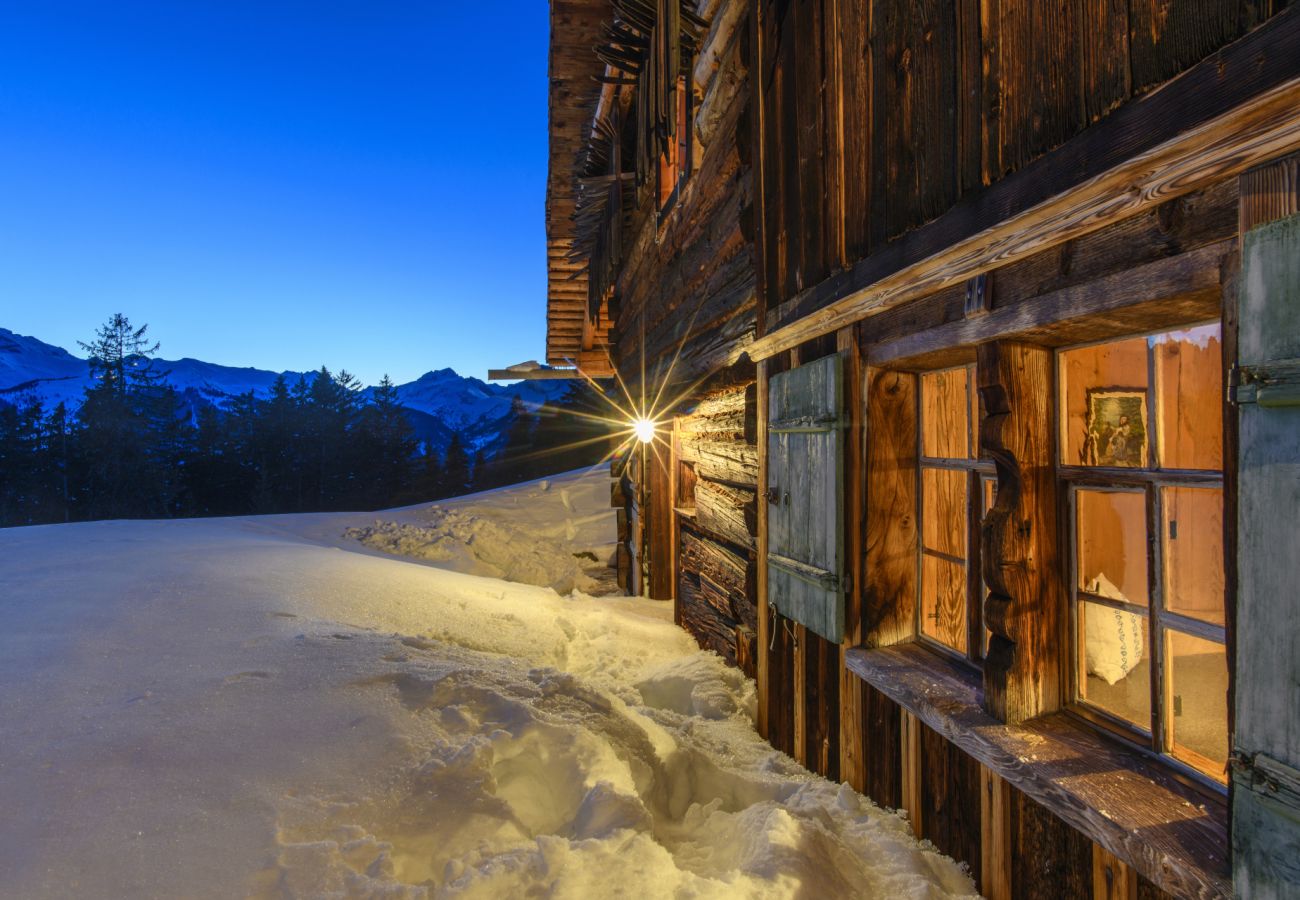 Huis in Bartholomäberg - Detached Timber Panorama Winter Mountain House