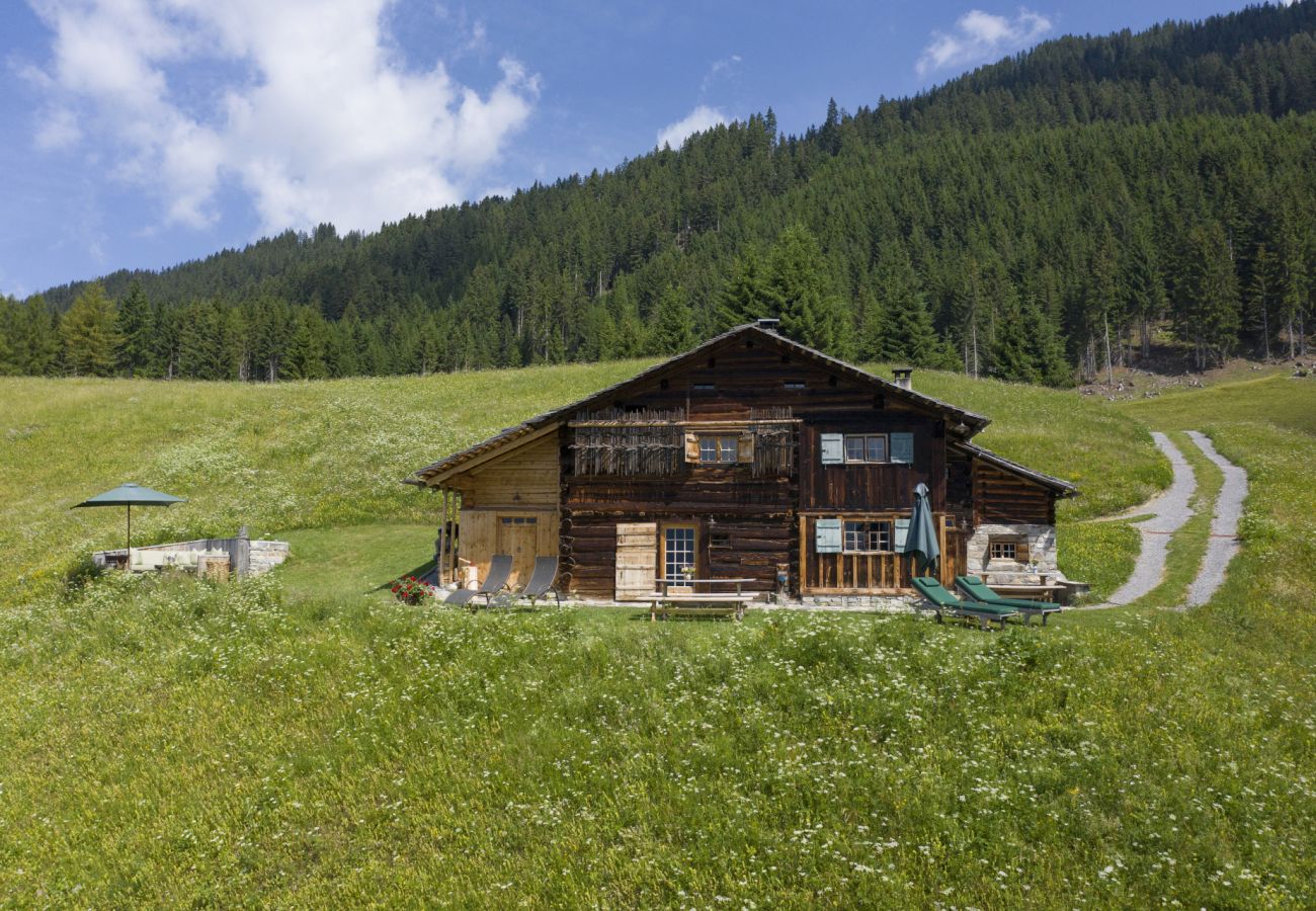 Huis in Bartholomäberg - Detached Timber Panorama Winter Mountain House