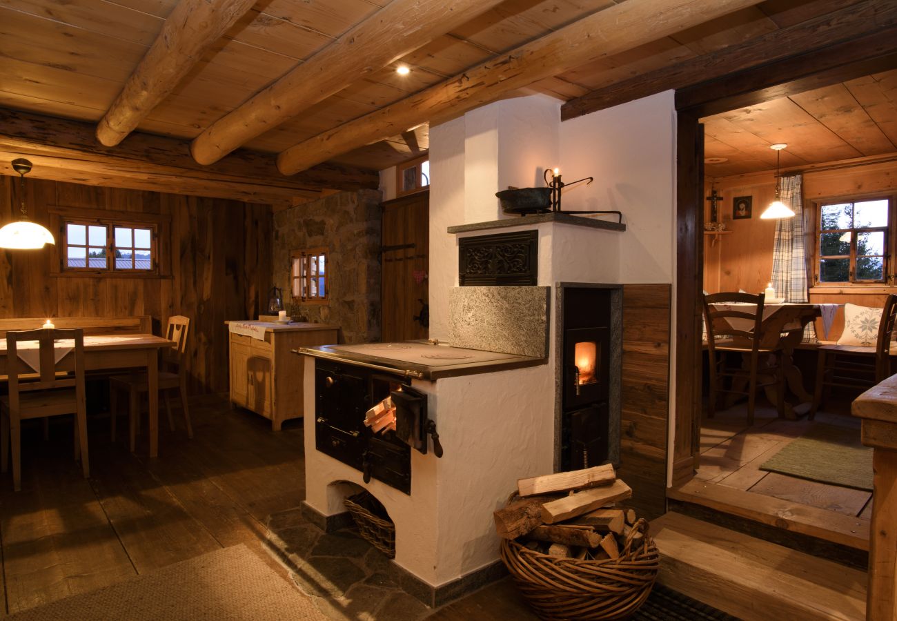 Huis in Bartholomäberg - Detached Timber Panorama Winter Mountain House