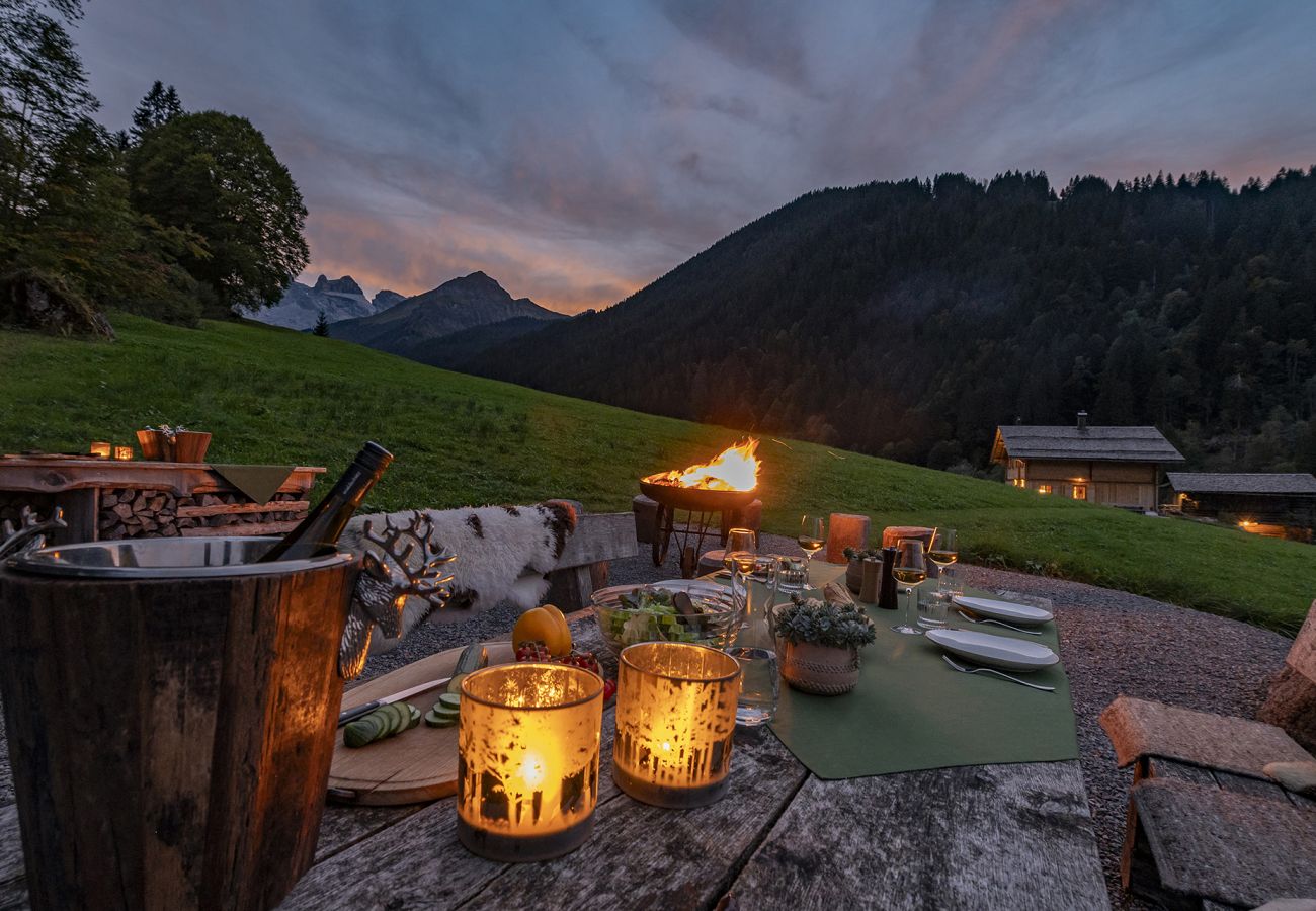 Blockhütte in Tschagguns - Panorama Deluxe Mountain Hideaway House
