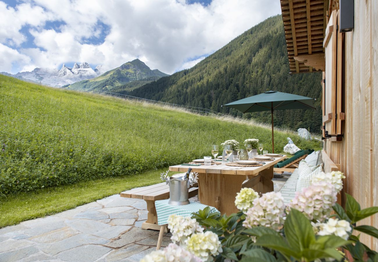 Blockhütte in Tschagguns - Panorama Deluxe Mountain Hideaway House