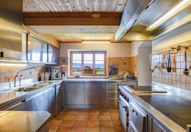 Ferienhaus in Tschagguns - Slopeside Mountain House with Hot Tub Ferienhaus in Tschagguns - Slopeside Mountain House with Hot Tub