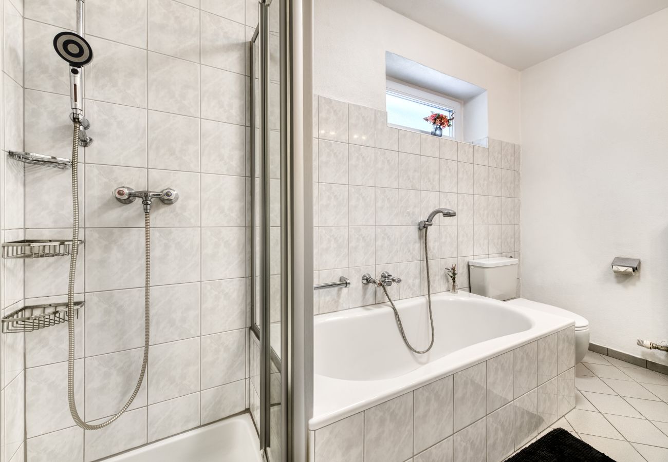 Ferienwohnung in Braz - Gartenferienwohnung Arlberg